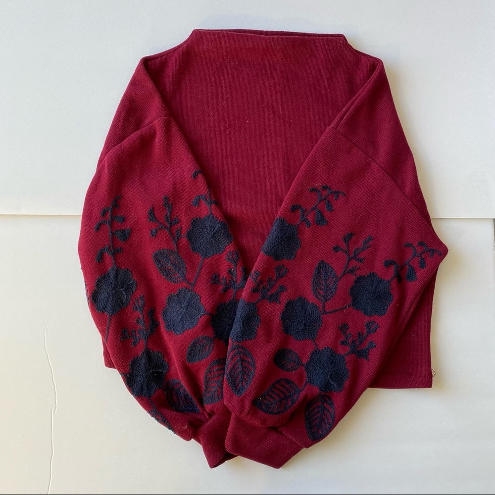 Embroidered Bishop Sleeves Crop Top